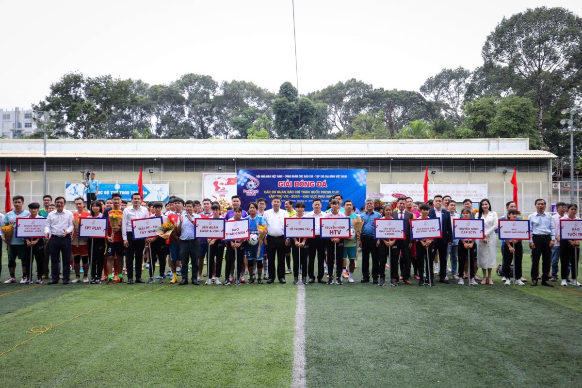 Khai mạc Press Cup 2024: Tràn ngập niềm vui, các trận đấu hấp dẫn- Ảnh 4. Khai mạc Press Cup 2024: Tràn ngập niềm vui, các trận đấu hấp dẫn- Ảnh 4.