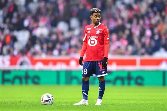 Angel Gomes đang chơi tốt trong màu áo Lille. Angel Gomes dang choi tot trong mau ao Lille.