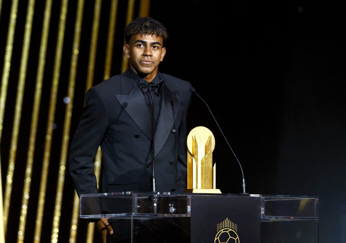 Rodri thắng ‘sốc’ Vinicius để đoạt Quả bóng vàng 2024, Lamine Yamal lại có thêm kỷ lục- Ảnh 8. Rodri thắng ‘sốc’ Vinicius để đoạt Quả bóng vàng 2024, Lamine Yamal lại có thêm kỷ lục- Ảnh 8.