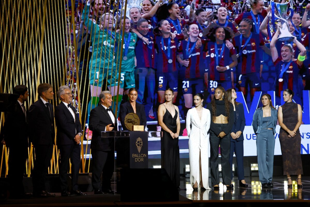 Rodri thắng ‘sốc’ Vinicius để đoạt Quả bóng vàng 2024, Lamine Yamal lại có thêm kỷ lục- Ảnh 16. Rodri thắng ‘sốc’ Vinicius để đoạt Quả bóng vàng 2024, Lamine Yamal lại có thêm kỷ lục- Ảnh 16.