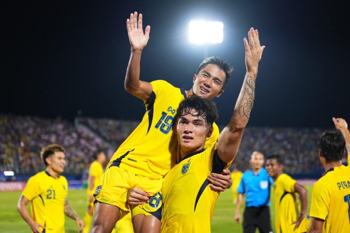 Thái Lan vô địch King’s Cup: Madam Pang thưởng gần 5 tỉ đồng, khen nức nở Chanathip- Ảnh 1. Thái Lan vô địch King’s Cup: Madam Pang thưởng gần 5 tỉ đồng, khen nức nở Chanathip- Ảnh 1.