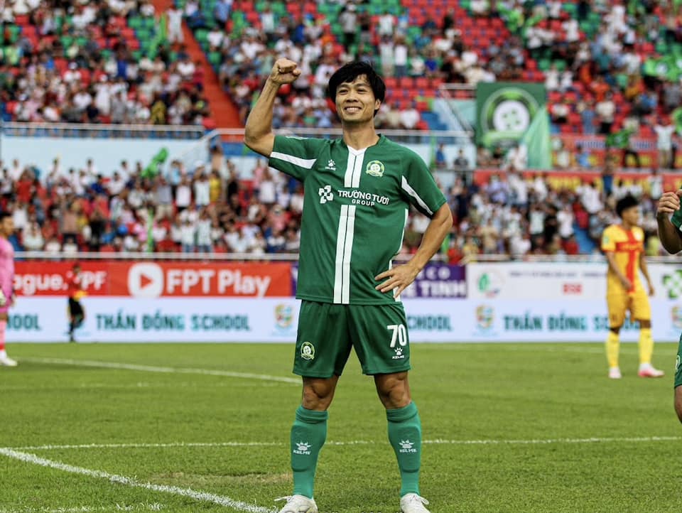 Vua phá lưới giải hạng nhất: Công Phượng 'thống trị' đường đua?- Ảnh 1. Vua phá lưới giải hạng nhất: Công Phượng 'thống trị' đường đua?- Ảnh 1.