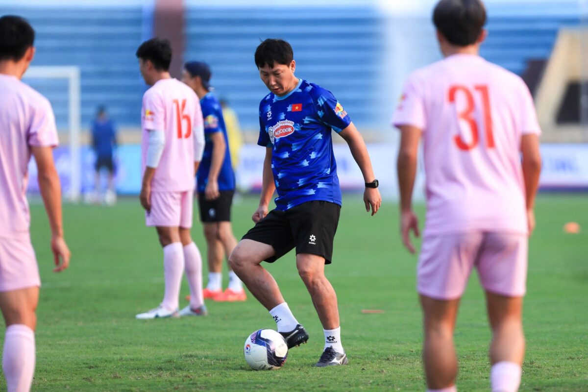 Lịch thi đấu Việt Nam - Ấn Độ hôm nay: Cả HLV Kim Sang-sik và Marquez đều 'máu' thắng- Ảnh 2. Lịch thi đấu Việt Nam - Ấn Độ hôm nay: Cả HLV Kim Sang-sik và Marquez đều 'máu' thắng- Ảnh 2.