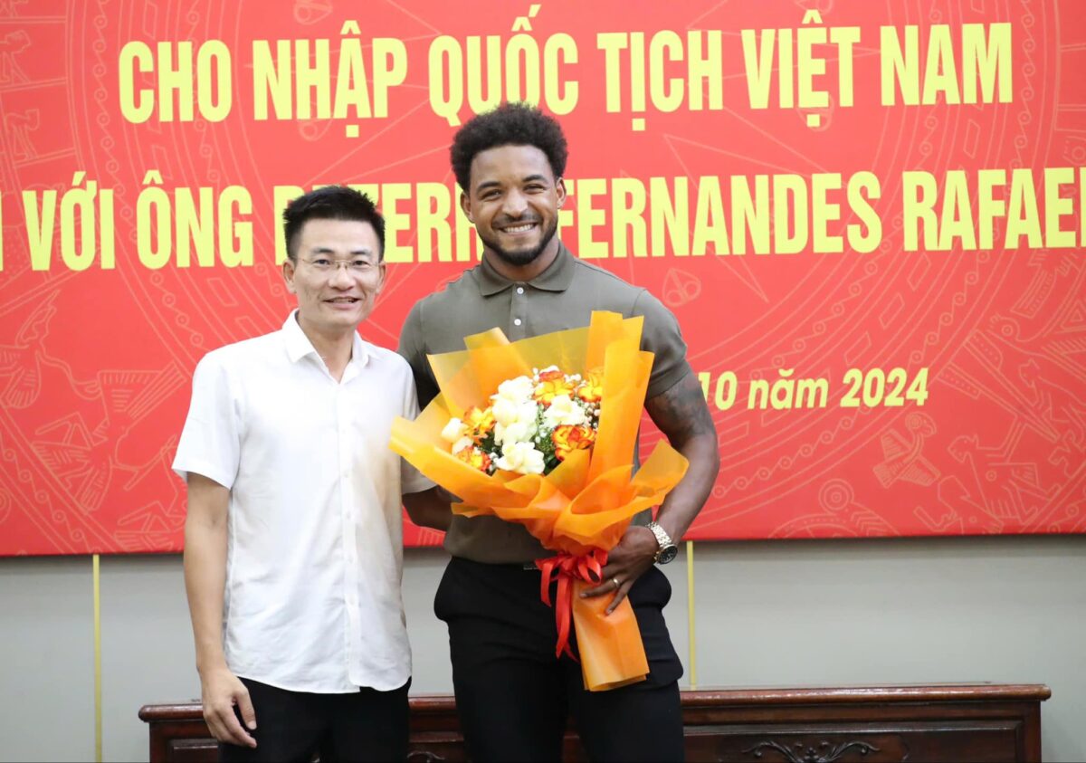 Tiền đạo Nguyễn Xuân Son chính thức nhận quốc tịch Việt Nam: HLV Kim Sang-sik sẽ lưu tâm?- Ảnh 3. Tiền đạo Nguyễn Xuân Son chính thức nhận quốc tịch Việt Nam: HLV Kim Sang-sik sẽ lưu tâm?- Ảnh 3.