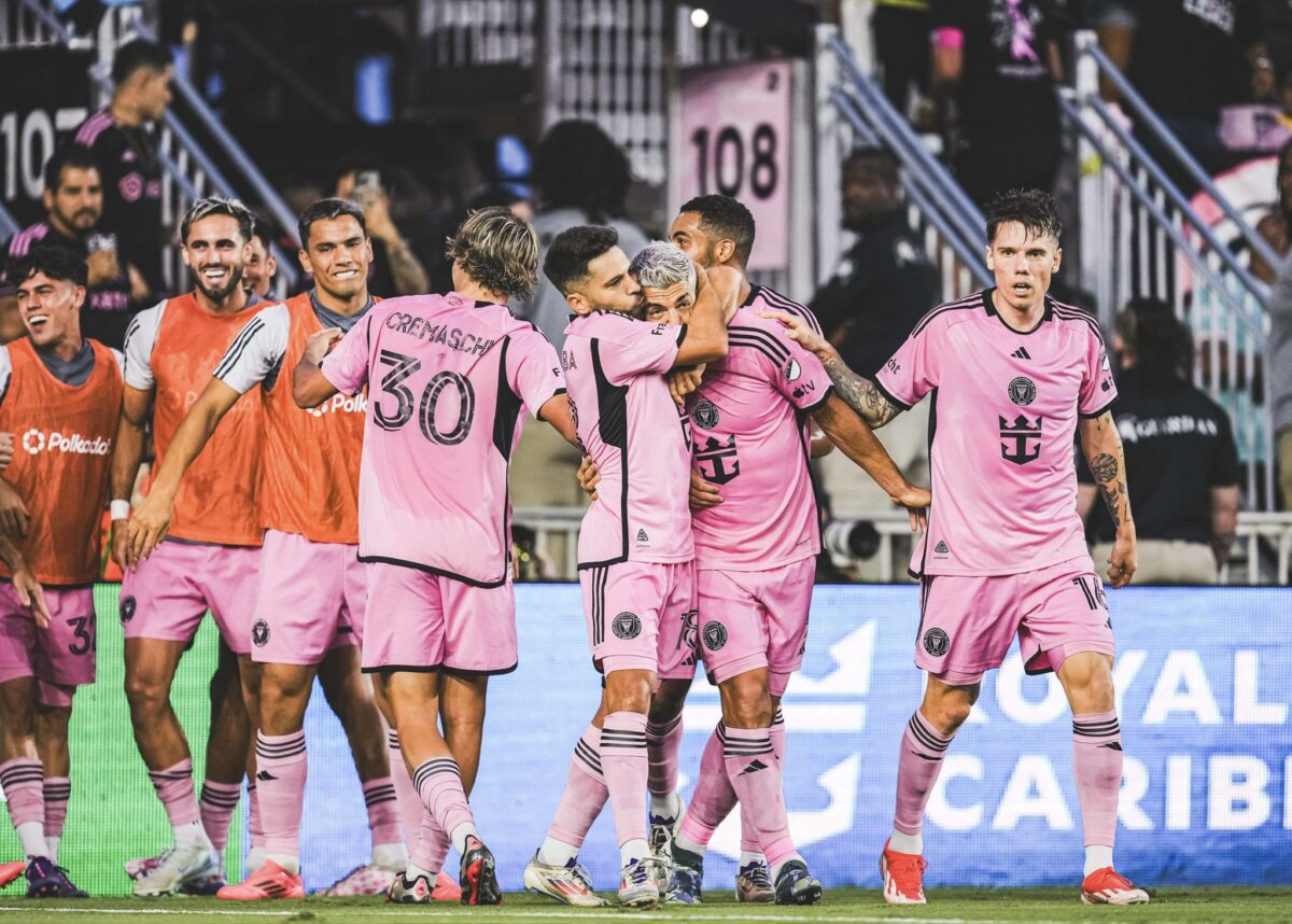 Lộ lý do FIFA chọn Inter Miami dự Club World Cup 2025: Messi và Suarez ‘quá khủng’- Ảnh 4. Và Suarez đã có một mùa giải rực sáng tại MLS, khi cùng ghi đến 20 bàn