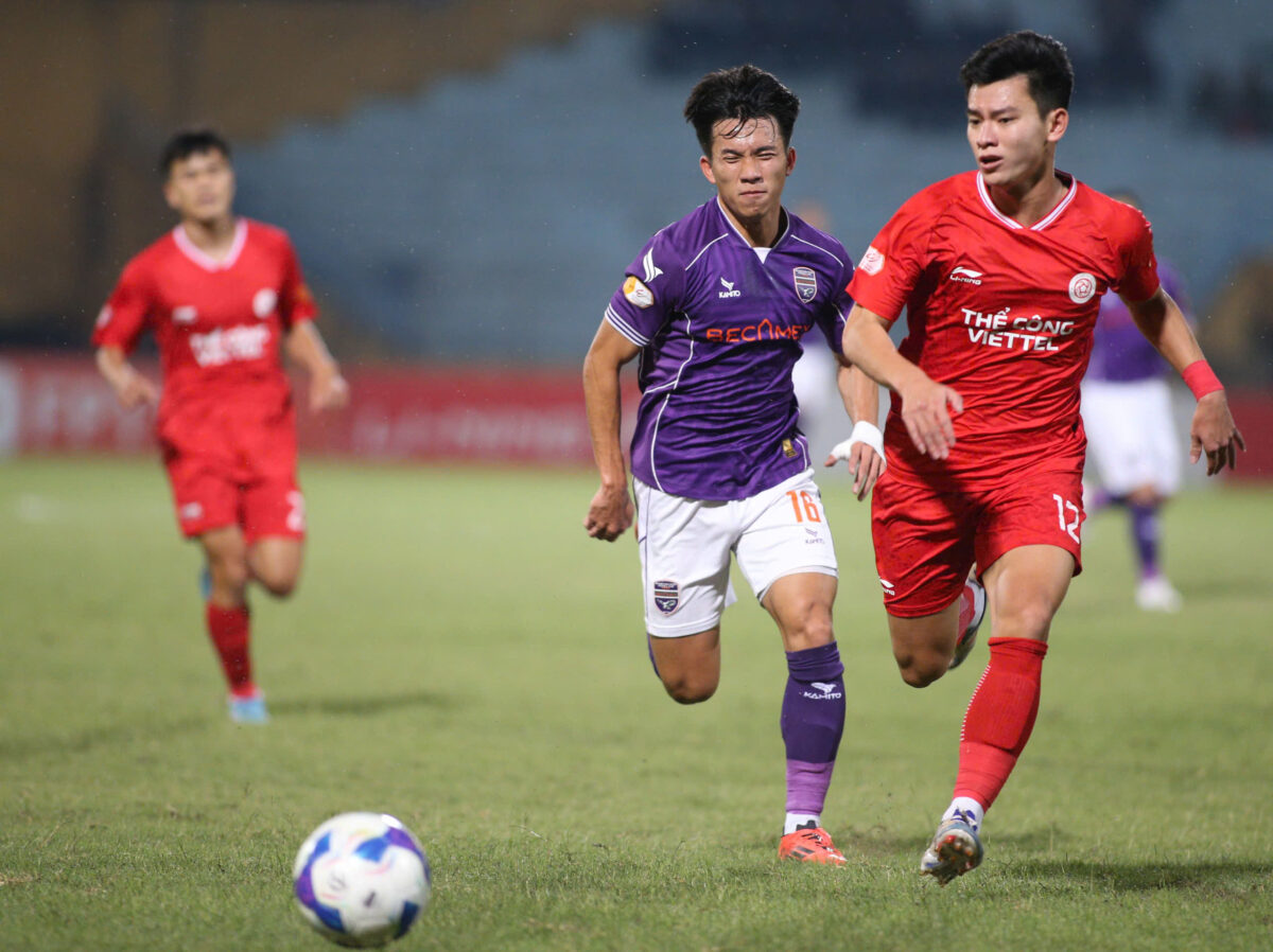 Quật ngã đội Bình Dương trong thế thiếu người, Thể Công Viettel lên đầu bảng- Ảnh 1. Quật ngã đội Bình Dương trong thế thiếu người, Thể Công Viettel lên đầu bảng- Ảnh 1.