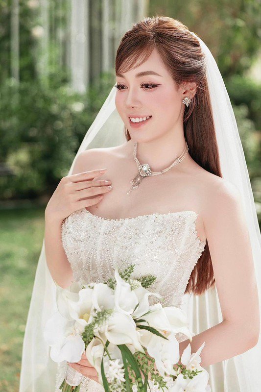 Cô giáo từng nổi nhất MXH Âu Hà My bất ngờ tung ảnh cưới - 2