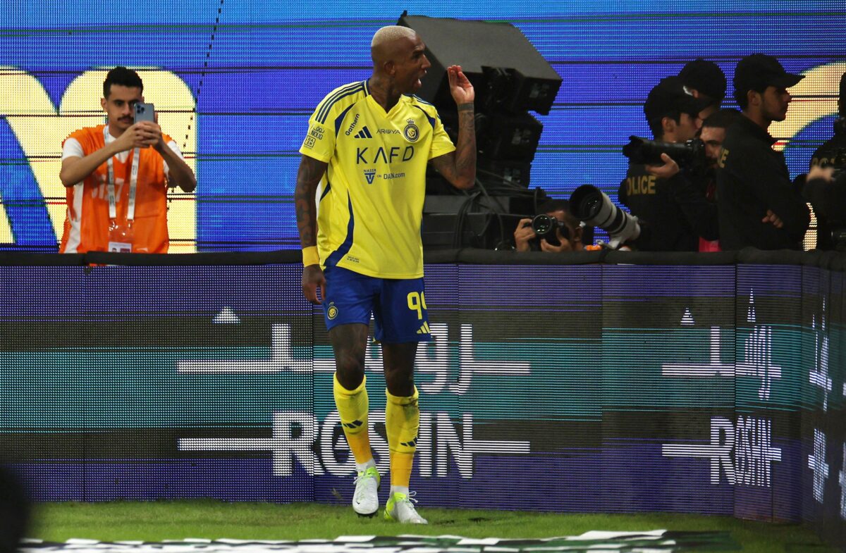 Al Nassr hòa ‘Siêu kinh điển': Ronaldo phung phí cơ hội, để lại hình ảnh không đẹp- Ảnh 5. Al Nassr hòa ‘Siêu kinh điển': Ronaldo phung phí cơ hội, để lại hình ảnh không đẹp- Ảnh 5.