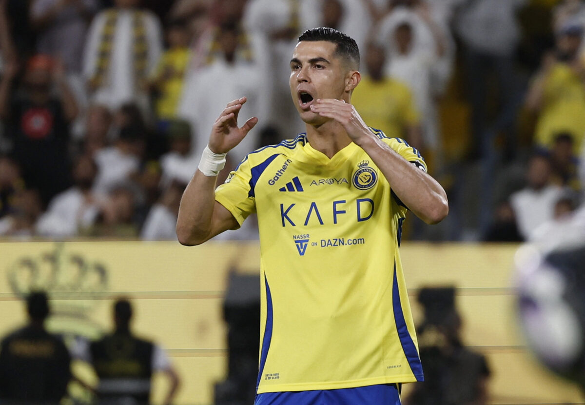 Al Nassr hòa ‘Siêu kinh điển': Ronaldo phung phí cơ hội, để lại hình ảnh không đẹp- Ảnh 2. Al Nassr hòa ‘Siêu kinh điển': Ronaldo phung phí cơ hội, để lại hình ảnh không đẹp- Ảnh 2.
