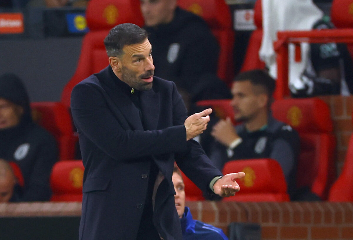 Vừa đến M.U, tân HLV Amorim quyết định sốc: Không giữ lại Van Nistelrooy!- Ảnh 5. Vừa đến M.U, tân HLV Amorim quyết định sốc: Không giữ lại Van Nistelrooy!- Ảnh 5.