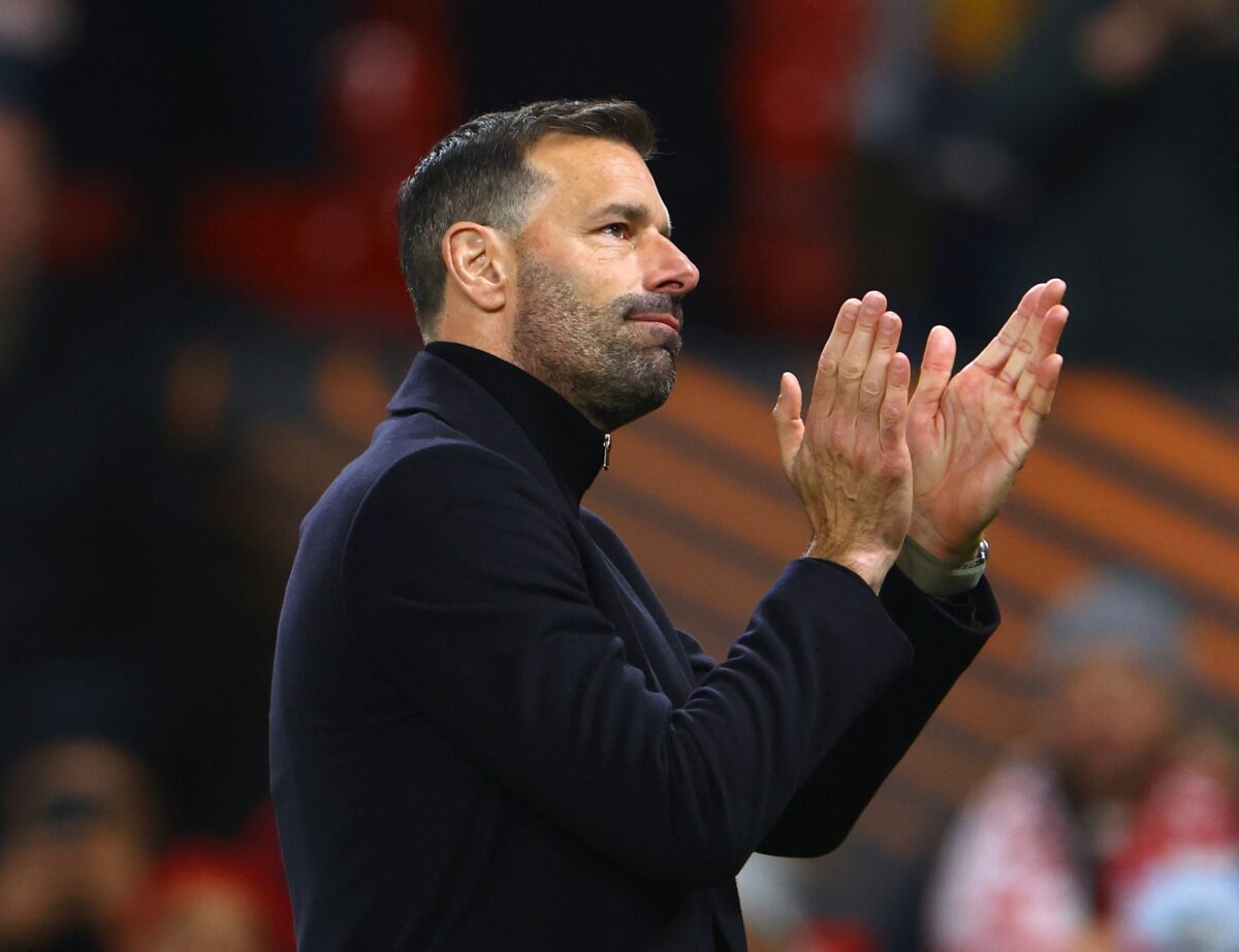 Vừa đến M.U, tân HLV Amorim quyết định sốc: Không giữ lại Van Nistelrooy!- Ảnh 9. Vừa đến M.U, tân HLV Amorim quyết định sốc: Không giữ lại Van Nistelrooy!- Ảnh 9.