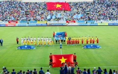 Bóng đá chuyên nghiệp Việt Nam và hành trình đầy nỗ lực của VFF, VPF… Bóng đá chuyên nghiệp Việt Nam và hành trình đầy nỗ lực của VFF, VPF…