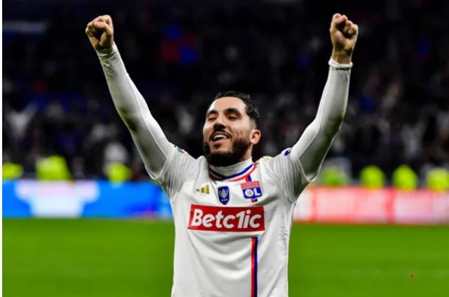 Rayan Cherki của Lyon đã lọt vào tầm ngắm của Liverpool Rayan Cherki cua Lyon da lot vao tam ngam cua Liverpool