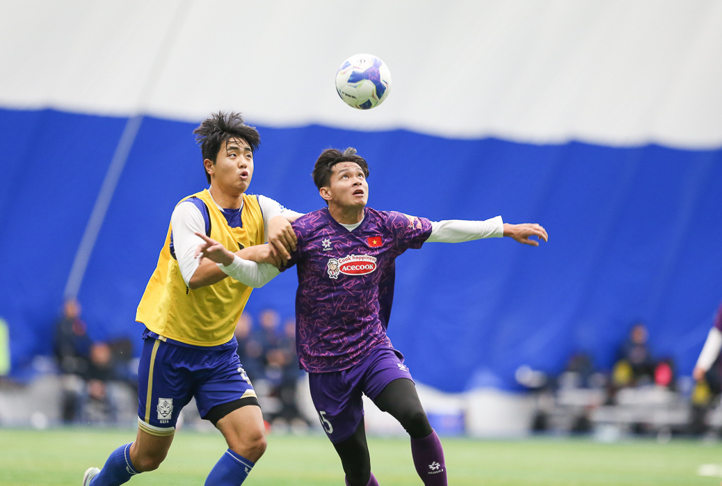 Đội tuyển Việt Nam: Thầy Kim làm 'cách mạng' từ vòng tròn giữa sân- Ảnh 1. Đội tuyển Việt Nam: Thầy Kim làm 'cách mạng' từ vòng tròn giữa sân- Ảnh 1.