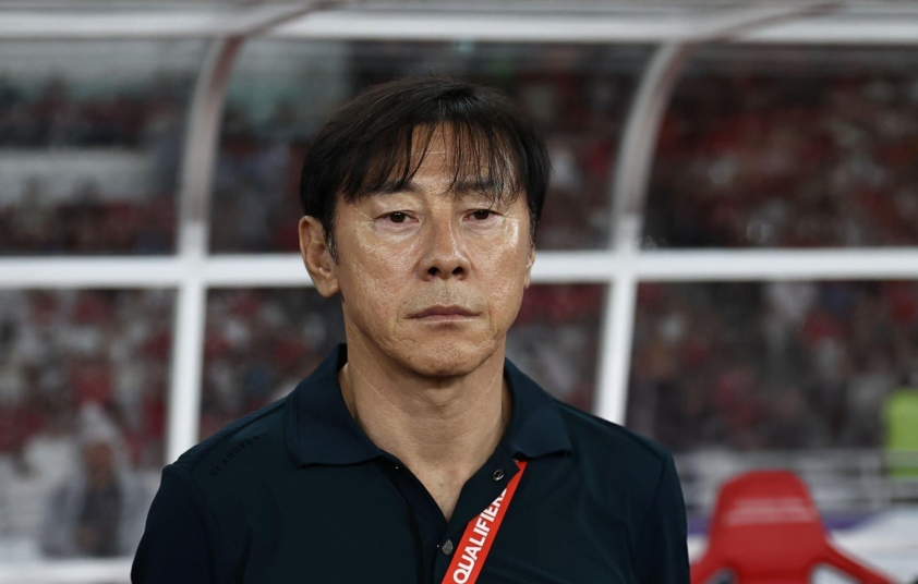 Indonesia thắng trận lịch sử, HLV Shin Tae-yong vẫn tiếc nuối: 'Đáng ra phải ghi hơn 2 bàn!'- Ảnh 1. Indonesia thắng trận lịch sử, HLV Shin Tae-yong vẫn tiếc nuối: 'Đáng ra phải ghi hơn 2 bàn!'- Ảnh 1.