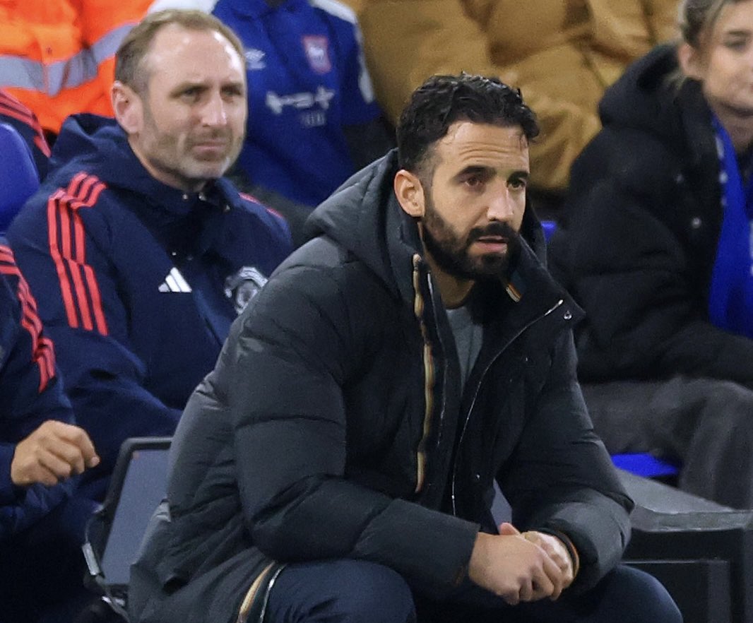 HLV Ruben Amorim đã bắt đầu cảm thấy áp lực HLV Ruben Amorim đã bắt đầu cảm thấy áp lực