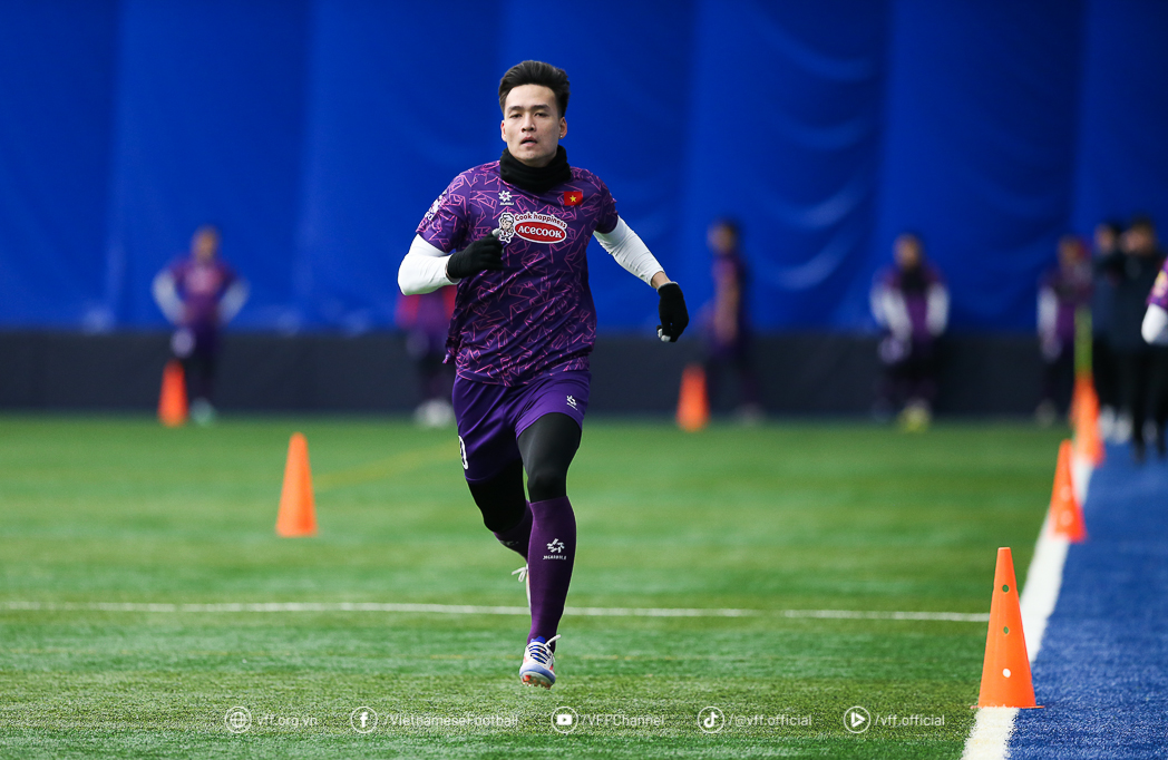 Đội tuyển Việt Nam lần đầu tiên rèn thể lực trong sân mái vòm 'xịn' nhất Hàn Quốc- Ảnh 1. Đội tuyển Việt Nam lần đầu tiên rèn thể lực trong sân mái vòm 'xịn' nhất Hàn Quốc- Ảnh 1.