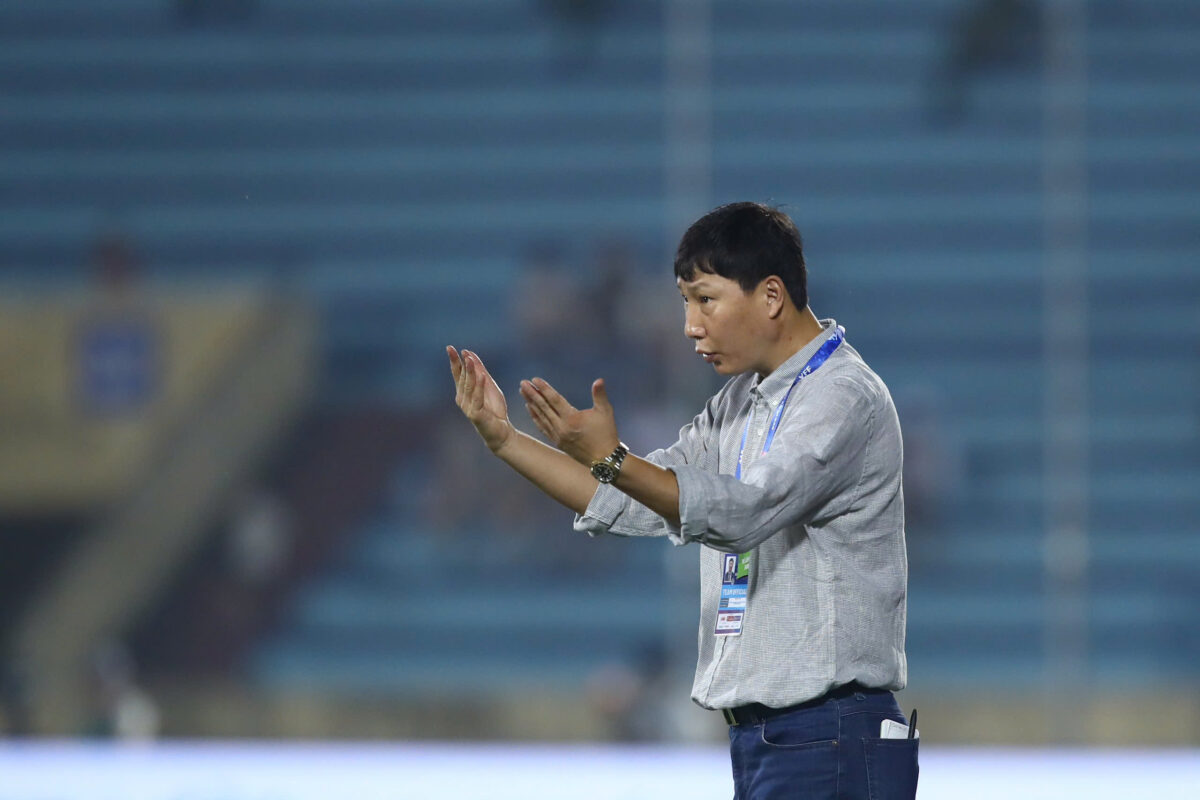 HLV Kim Sang-sik đi một nước cờ lạ, đội tuyển Việt Nam tính toán điều gì?- Ảnh 1. HLV Kim Sang-sik đi một nước cờ lạ, đội tuyển Việt Nam tính toán điều gì?- Ảnh 1.