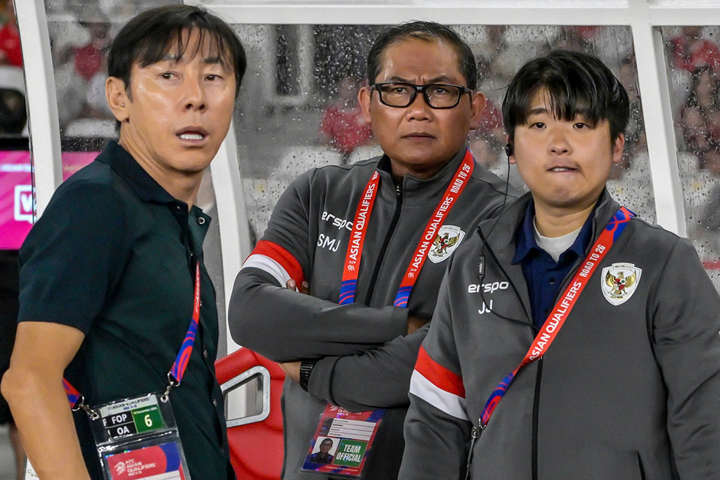 AFF Cup 2024: Đội tuyển Lào được khen, thầy trò ông Shin Tae-yong bị nghi ngờ- Ảnh 1. AFF Cup 2024: Đội tuyển Lào được khen, thầy trò ông Shin Tae-yong bị nghi ngờ- Ảnh 1.