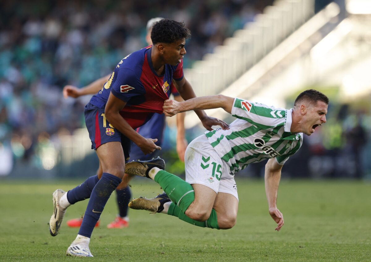 Barcelona mất điểm phút 90+4, HLV Hansi Flick làm điều chưa từng có ở La Liga- Ảnh 1. Barcelona mất điểm phút 90+4, HLV Hansi Flick làm điều chưa từng có ở La Liga- Ảnh 1.