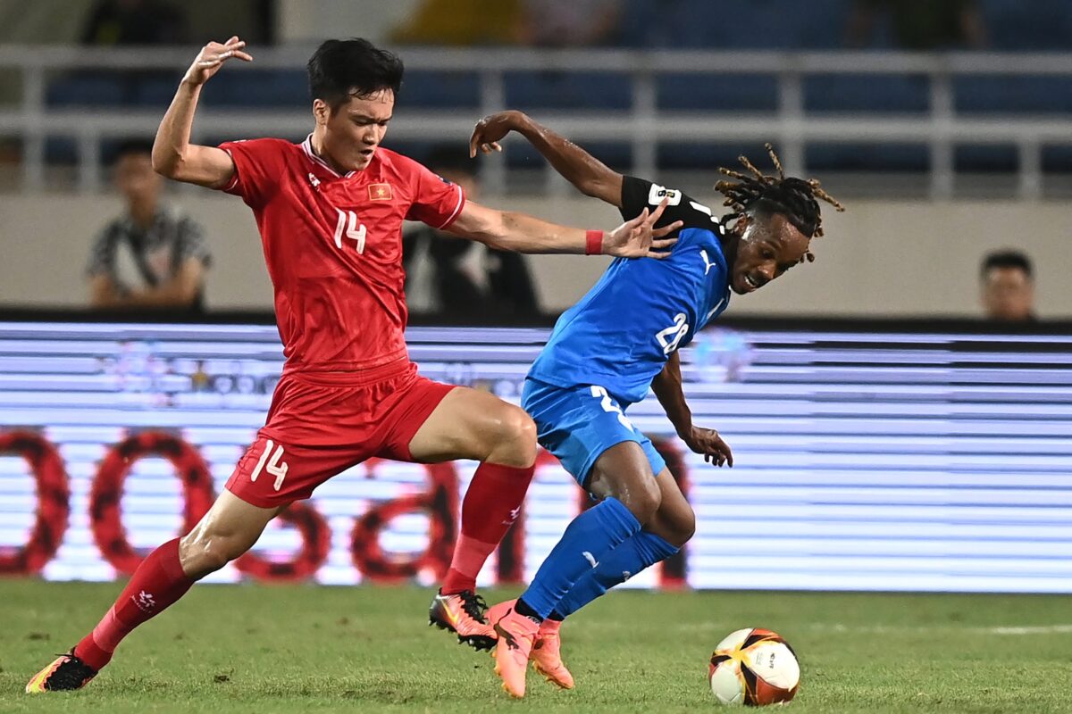AFF Cup 2024: Thầy trò ông Kim Sang-sik vẫn có thể bị loại, nếu...- Ảnh 1. AFF Cup 2024: Thầy trò ông Kim Sang-sik vẫn có thể bị loại, nếu...- Ảnh 1.