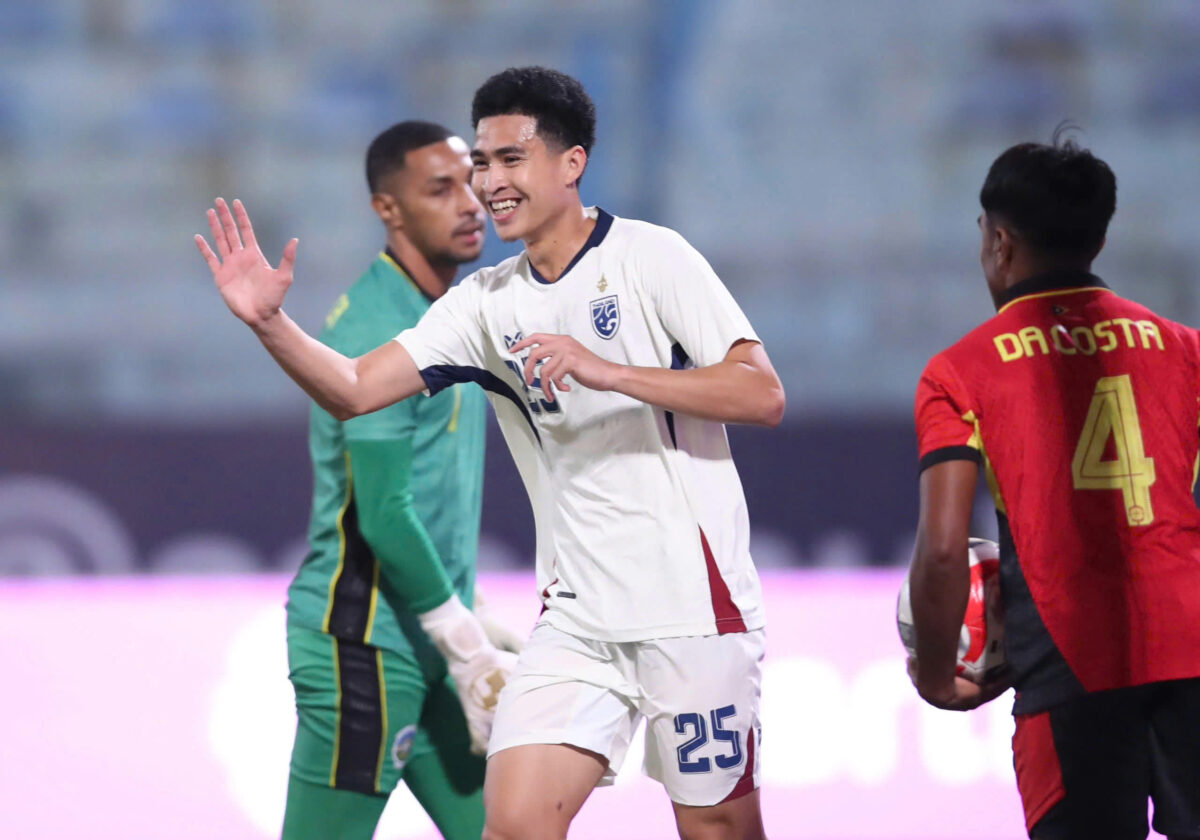 ĐKVĐ Thái Lan tạo cơn cuồng phong ở sân Hàng Đẫy, Campuchia gây sốc- Ảnh 1. ĐKVĐ Thái Lan tạo cơn cuồng phong ở sân Hàng Đẫy, Campuchia gây sốc- Ảnh 1.