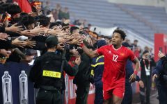 Hãy mặc thật ấm, xếp hàng mua vé bán kết lượt về ở Việt Trì: Ngày nào bán? Hãy mặc thật ấm, xếp hàng mua vé bán kết lượt về ở Việt Trì: Ngày nào bán?