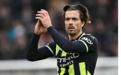 Jack Grealish được khuyên nên rời Man City Jack Grealish được khuyên nên rời Man City