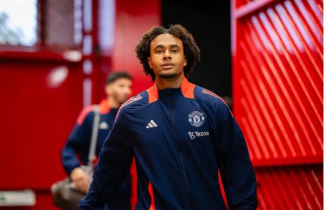 Joshua Zirkzee muốn rời MU vào tháng 1 năm 2025. Joshua Zirkzee muon roi MU vao thang 1 nam 2025.