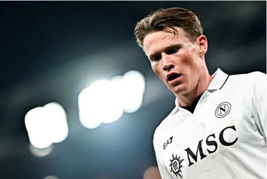 Napoli đã ký hợp đồng với Scott McTominay từ MU vào mùa hè năm nay. Napoli da ky hop dong voi Scott McTominay tu MU vao mua he nam nay.