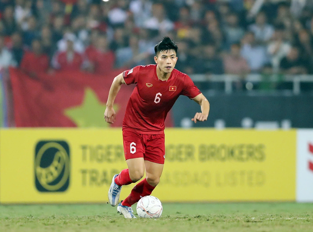 Thanh Bình đứng dậy mạnh mẽ sau sai lầm…- Ảnh 1. Thanh Bình đứng dậy mạnh mẽ sau sai lầm…- Ảnh 1.