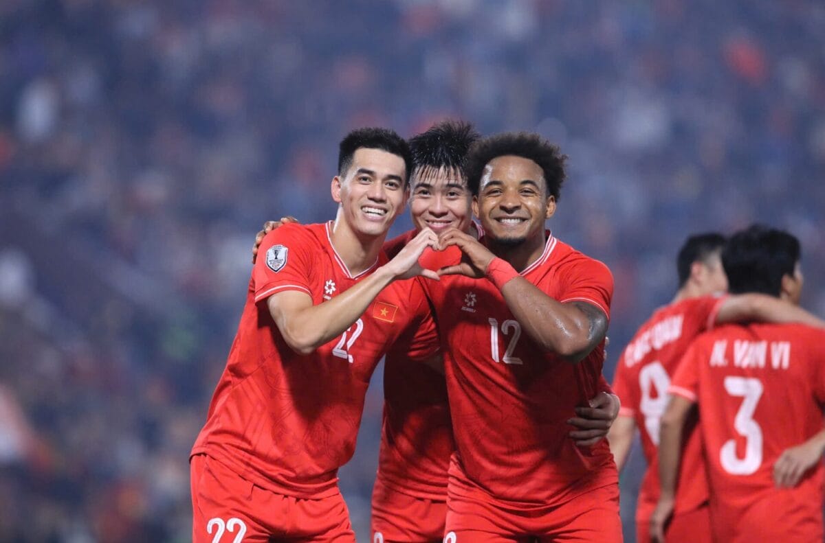 BTC AFF Cup 2024 phản hồi đề nghị 'trả lại HCV cho em' của Tiến Linh: Xin lỗi và…- Ảnh 2. BTC AFF Cup 2024 phản hồi đề nghị 'trả lại HCV cho em' của Tiến Linh: Xin lỗi và…- Ảnh 2.