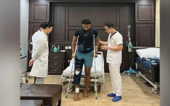 Xuân Son 5 ngày sau mổ: 'Tôi sẽ trở lại mạnh mẽ, tiếp tục cống hiến cho bóng đá Việt Nam' Xuân Son 5 ngày sau mổ: 'Tôi sẽ trở lại mạnh mẽ, tiếp tục cống hiến cho bóng đá Việt Nam'