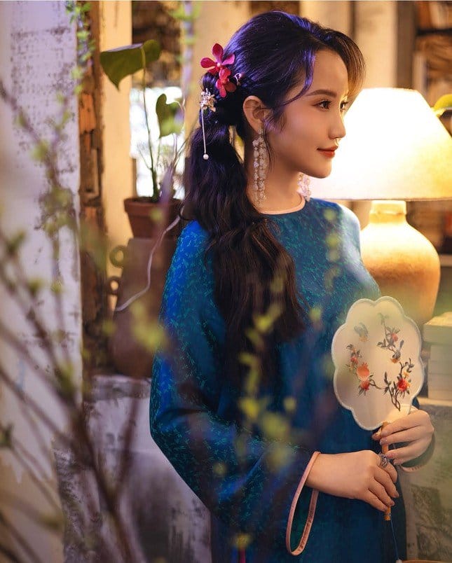 Khánh Vy, Hòa Minzy và dàn hot girl giới trẻ duyên dáng trong tà áo dài Tết - 8