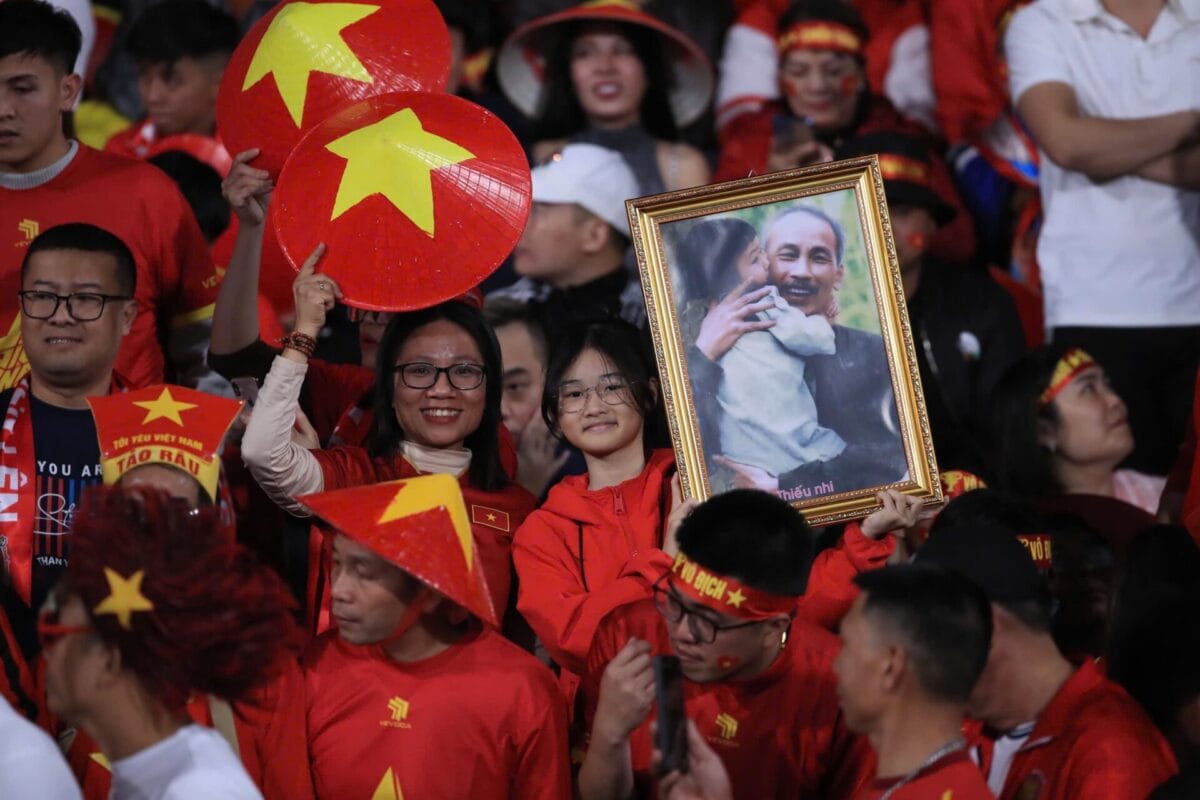 Sân Việt Trì muốn nâng sức chứa thành 30.000 chỗ ngồi: Mỹ Đình mất thế độc tôn?- Ảnh 4. Sân Việt Trì muốn nâng sức chứa thành 30.000 chỗ ngồi: Mỹ Đình mất thế độc tôn?- Ảnh 4.