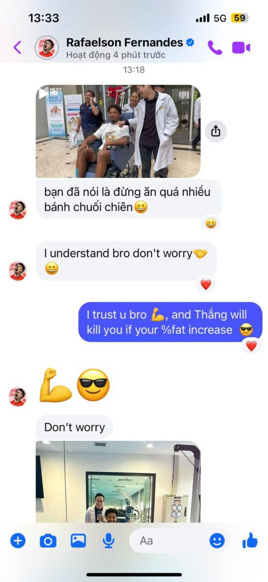 Đoạn tin nhắn vui giữa bác sĩ Hồ Ngọc Minh và Xuân Son Đoạn tin nhắn vui giữa bác sĩ Hồ Ngọc Minh và Xuân Son