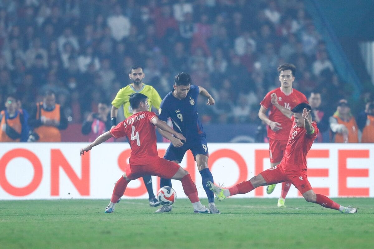 Sân Việt Trì muốn nâng sức chứa thành 30.000 chỗ ngồi: Mỹ Đình mất thế độc tôn?- Ảnh 2. Sân Việt Trì muốn nâng sức chứa thành 30.000 chỗ ngồi: Mỹ Đình mất thế độc tôn?- Ảnh 2.