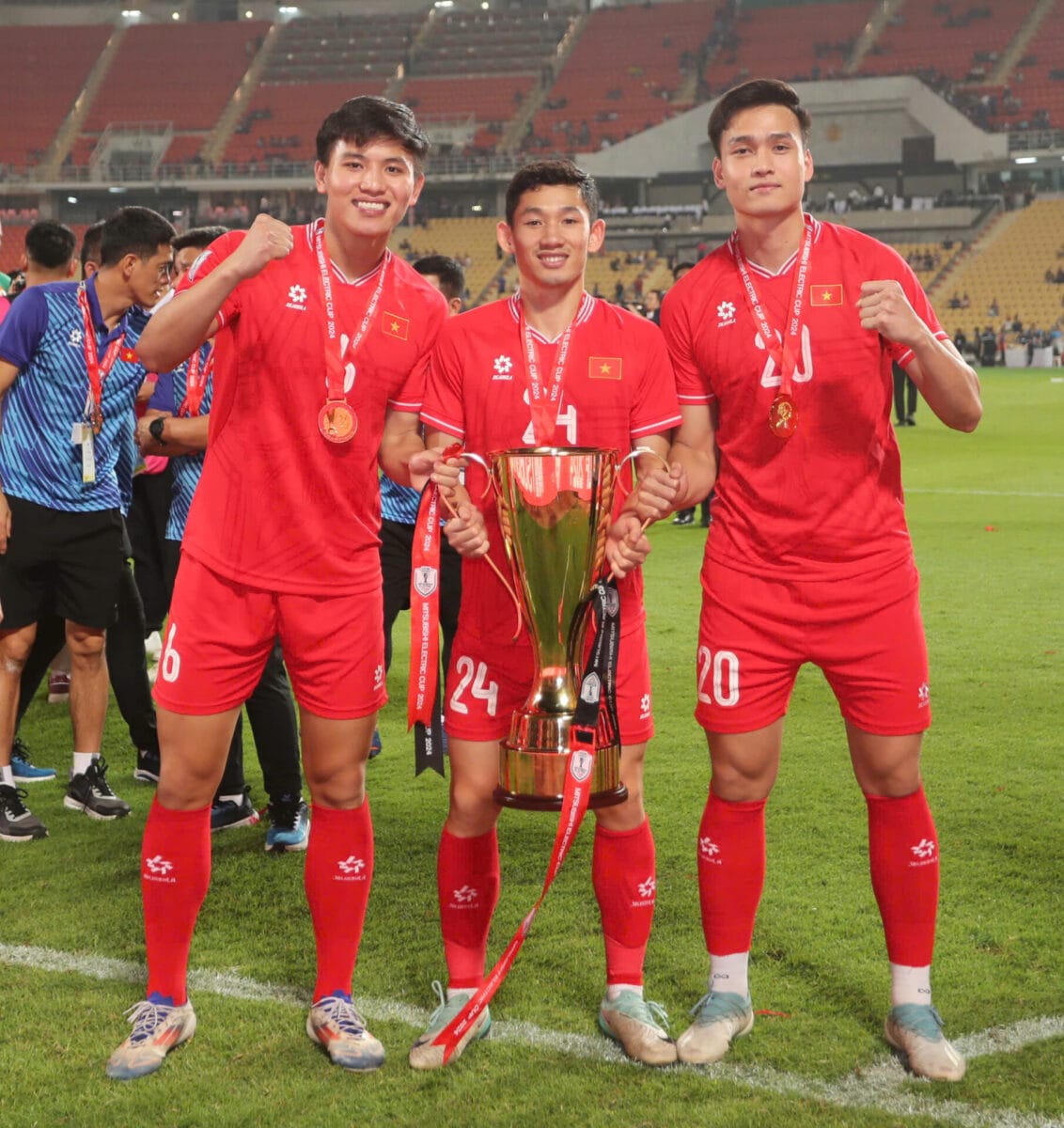 Một đêm không ngủ với người hâm mộ bóng đá Việt nam Một đêm không ngủ với người hâm mộ bóng đá Việt nam