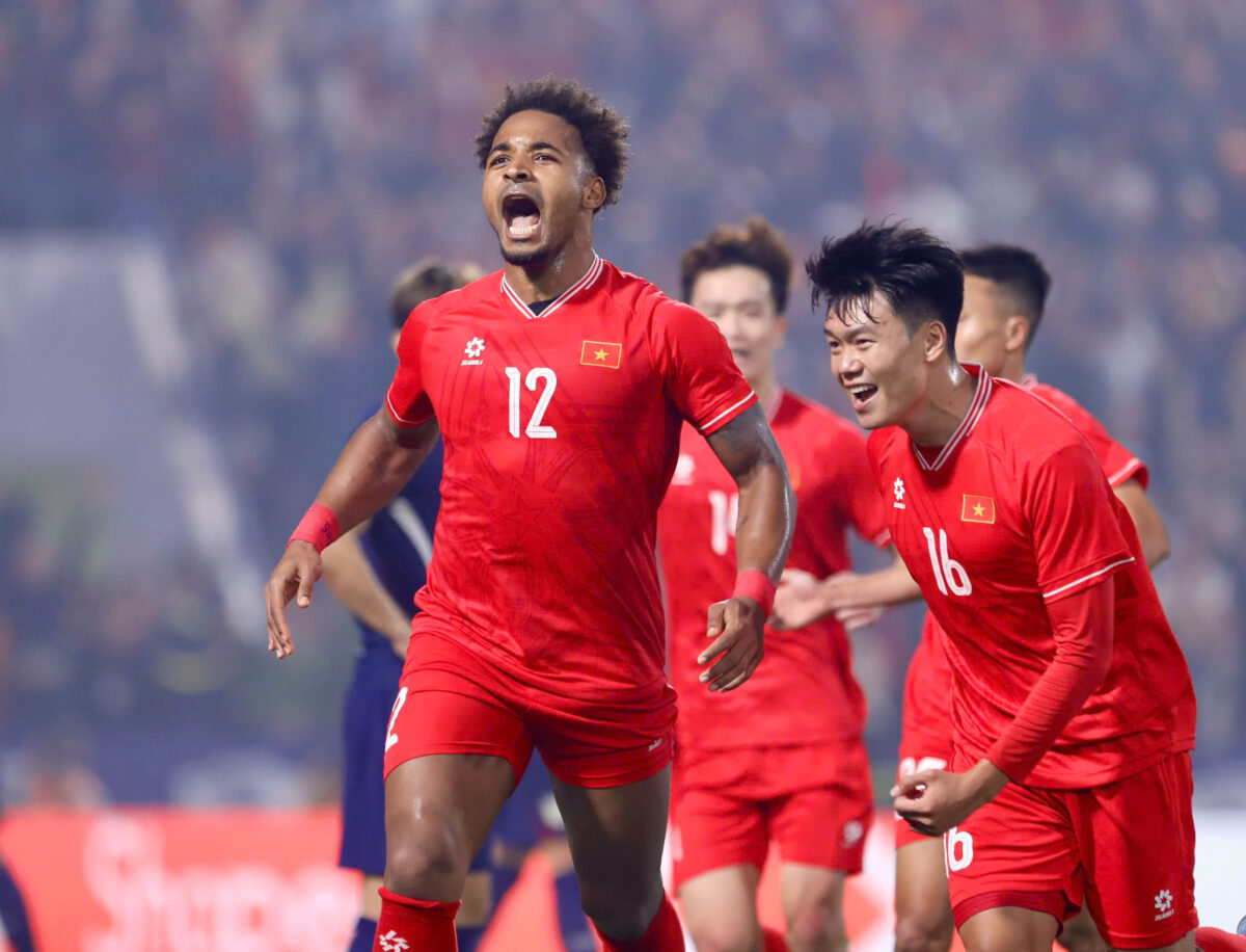 Thành Chung ‘cầu thủ Việt Nam không sợ Thái Lan, chỉ sợ chính mình’, Văn Thanh muốn tạo kỳ tích- Ảnh 1. Thành Chung ‘cầu thủ Việt Nam không sợ Thái Lan, chỉ sợ chính mình’, Văn Thanh muốn tạo kỳ tích- Ảnh 1.