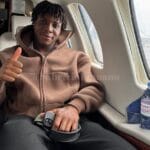 Hậu vệ Đan Mạch vui vẻ bay sang Man United ký hợp đồng Hậu vệ Đan Mạch vui vẻ bay sang Man United ký hợp đồng