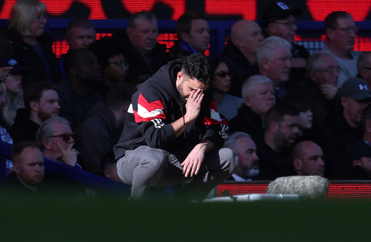 M.U thi đấu thảm họa, nhờ VAR 'cứu' mới hòa Everton: Ghế HLV Amorim vẫn lung lay- Ảnh 5. M.U thi đấu thảm họa, nhờ VAR 'cứu' mới hòa Everton: Ghế HLV Amorim vẫn lung lay- Ảnh 5.