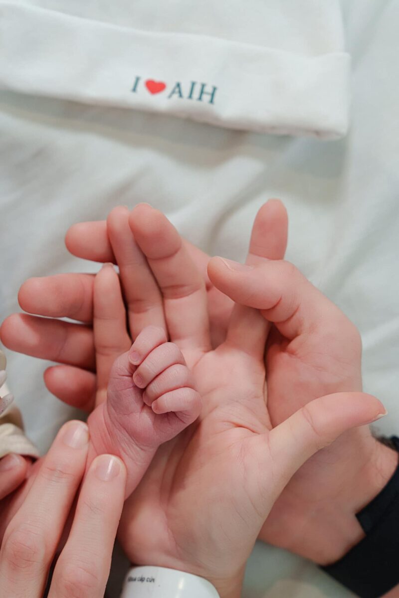 Đặng Văn Lâm hạnh phúc khoe hình ảnh ngọt ngào cùng con trai đầu lòng: Chào mừng Gấu…- Ảnh 3. Đặng Văn Lâm hạnh phúc khoe hình ảnh ngọt ngào cùng con trai đầu lòng: Chào mừng Gấu…- Ảnh 3.