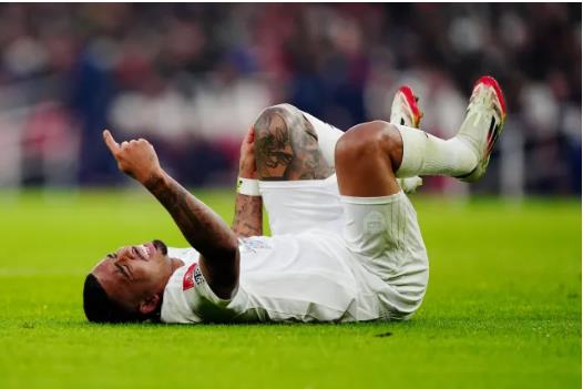 Gabriel Jesus hiện đang dính chấn thương. Gabriel Jesus hien dang dinh chan thuong.