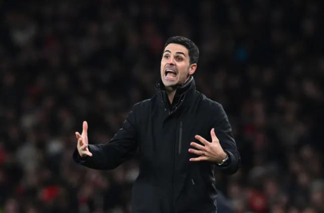 Mikel Arteta lên tiếng về khả năng Arsenal mua thêm tiền đạo. Mikel Arteta len tieng ve kha nang Arsenal mua them tien dao.