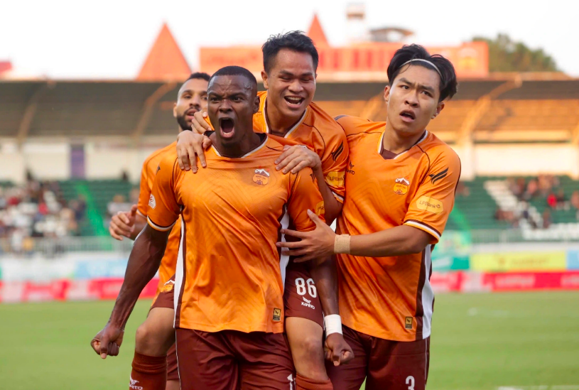 HAGL dường như ‘hết phép’, ông Vũ Tiến Thành còn độc chiêu gì ở lượt về? - Ảnh 1. HAGL dường như ‘hết phép’, ông Vũ Tiến Thành còn độc chiêu gì ở lượt về? - Ảnh 1.