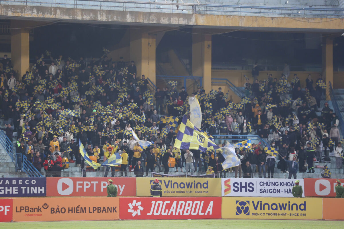 Giải V-League của Việt Nam được đánh giá có sức hút cao nhờ sự quan tâm của khán giả Giải V-League của Việt Nam được đánh giá có sức hút cao nhờ sự quan tâm của khán giả