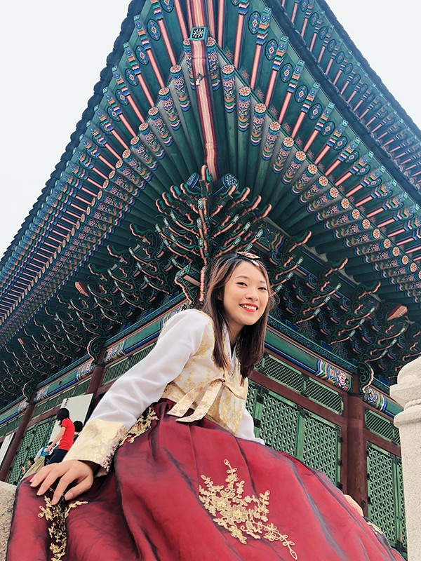 Nữ MC 'Đường lên đỉnh Olympia' quê Nghệ An tuổi trẻ tài cao, 25 tuổi đã có nhà đẹp xe sang - 6