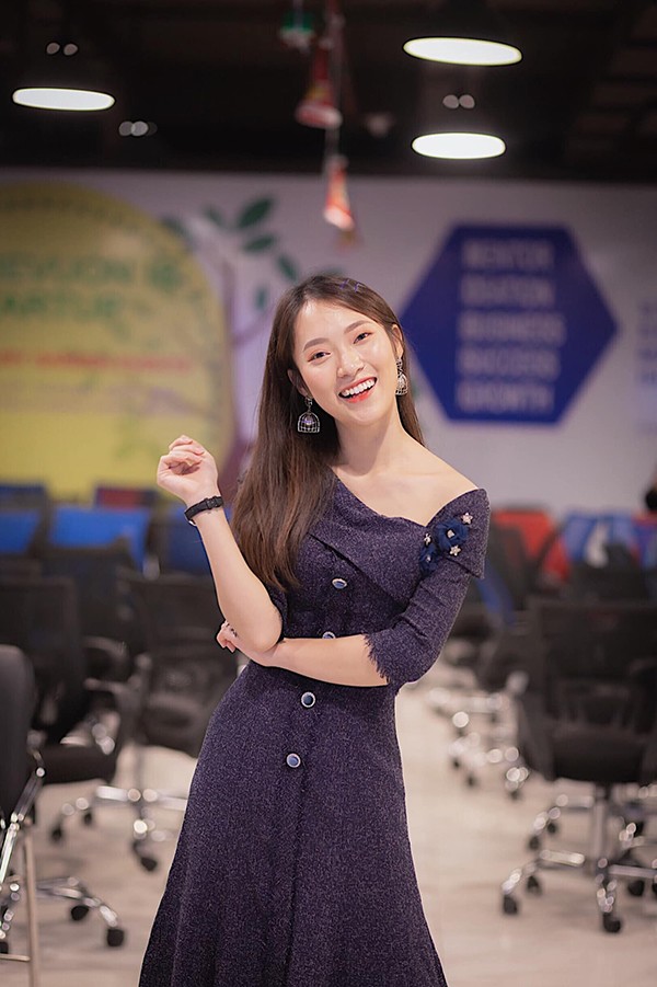 Nữ MC 'Đường lên đỉnh Olympia' quê Nghệ An tuổi trẻ tài cao, 25 tuổi đã có nhà đẹp xe sang - 7