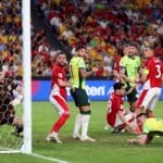 HLV Kluivert ra mắt thảm họa, đội tuyển Indonesia thua đậm Úc: Vé World Cup xa vời! HLV Kluivert ra mắt thảm họa, đội tuyển Indonesia thua đậm Úc: Vé World Cup xa vời!