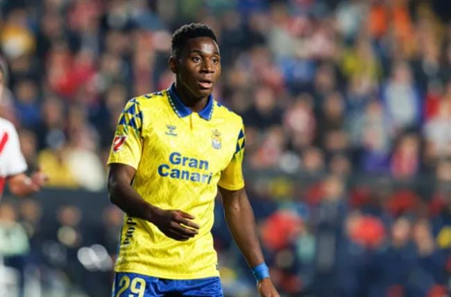 Chelsea chiêu mộ thành công Dario Essugo từ Sporting Lisbon. Chelsea chieu mo thanh cong Dario Essugo tu Sporting Lisbon.